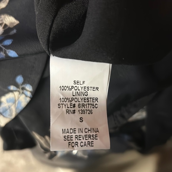 Deep V romper - Picture 3 of 3